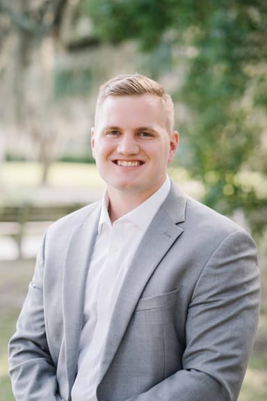 Traver Vliem, commercial real estate broker