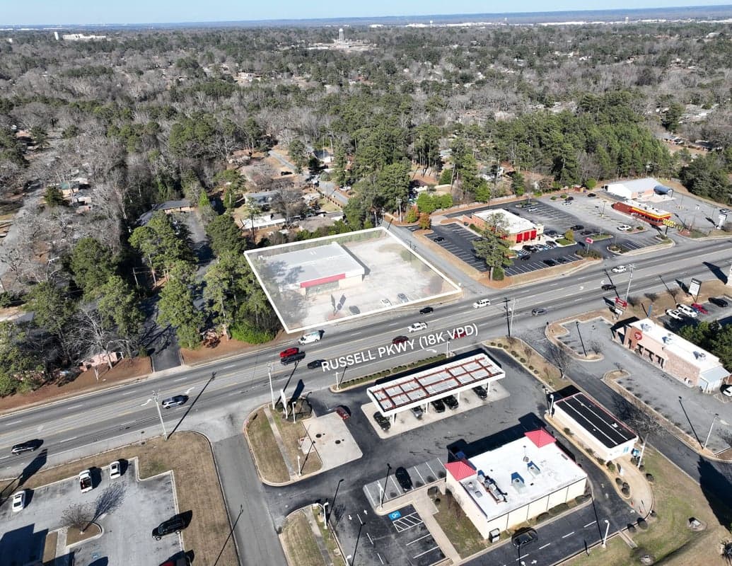 8,000 SF Retail Building on High-Traffic Russell Pkwy — Retail in Warner Robins, GA